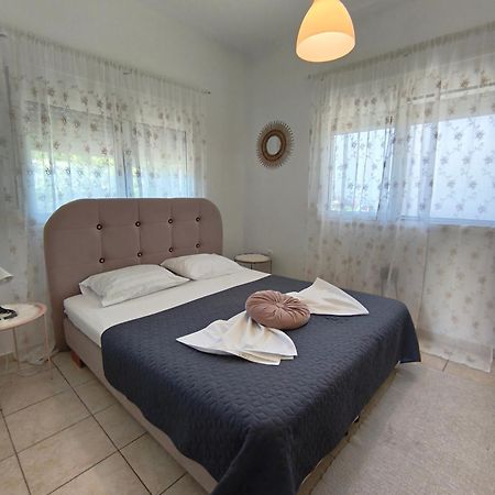 יאליסוס Cozy Apartment מראה חיצוני תמונה